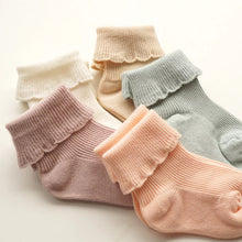 Load image into Gallery viewer, Frill Socks
